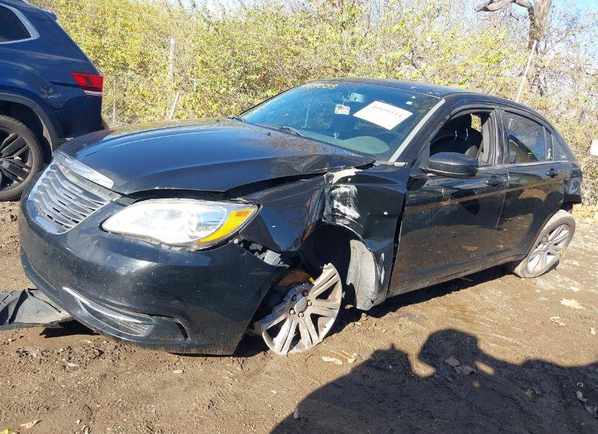 Photo 6 of 2014 Chrysler 200 TOURING (VIN 1C3CCBBB8EN119007)