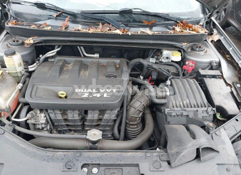 Photo 10 of 2012 Chrysler 200 TOURING (VIN 1C3CCBBB9CN120051)