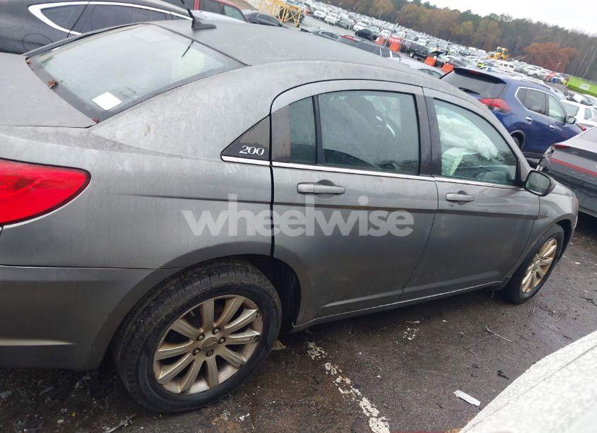 Photo 13 of 2012 Chrysler 200 TOURING (VIN 1C3CCBBB9CN120051)