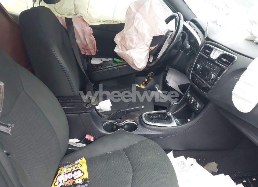 Photo 5 of 2012 Chrysler 200 TOURING (VIN 1C3CCBBB9CN120051)