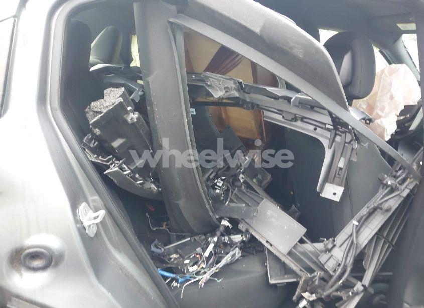 Photo 8 of 2012 Chrysler 200 TOURING (VIN 1C3CCBBB9CN120051)