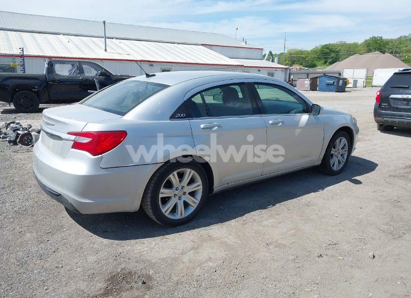 Photo 4 of 2012 Chrysler 200 TOURING (VIN 1C3CCBBB9CN176992)