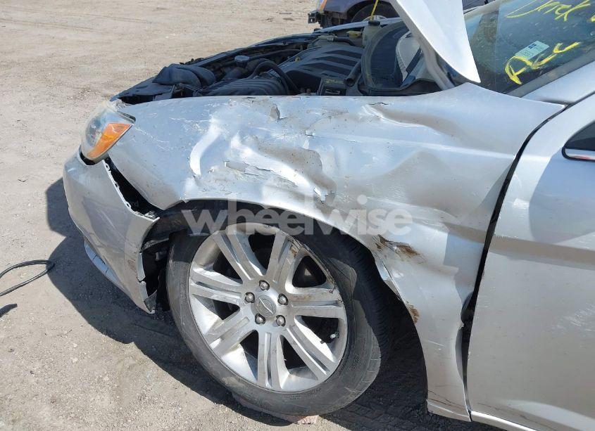 Photo 6 of 2012 Chrysler 200 TOURING (VIN 1C3CCBBB9CN176992)