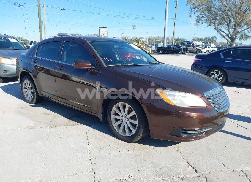 2012 Chrysler 200 TOURING (VIN 1C3CCBBB9CN236589) main photo