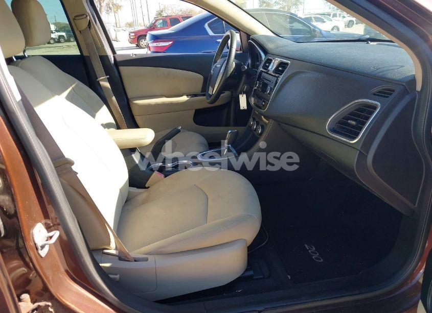 Photo 5 of 2012 Chrysler 200 TOURING (VIN 1C3CCBBB9CN236589)