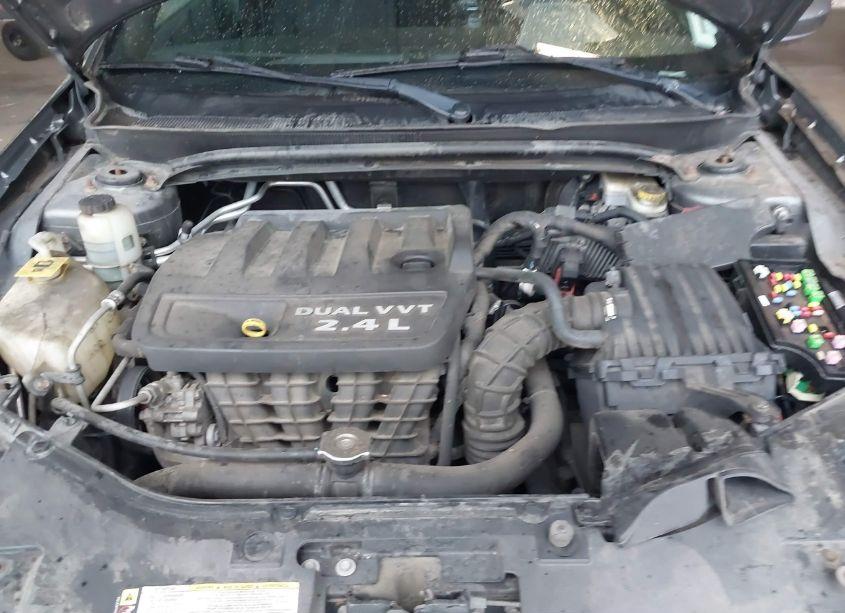 Photo 10 of 2012 Chrysler 200 TOURING (VIN 1C3CCBBB9CN257278)