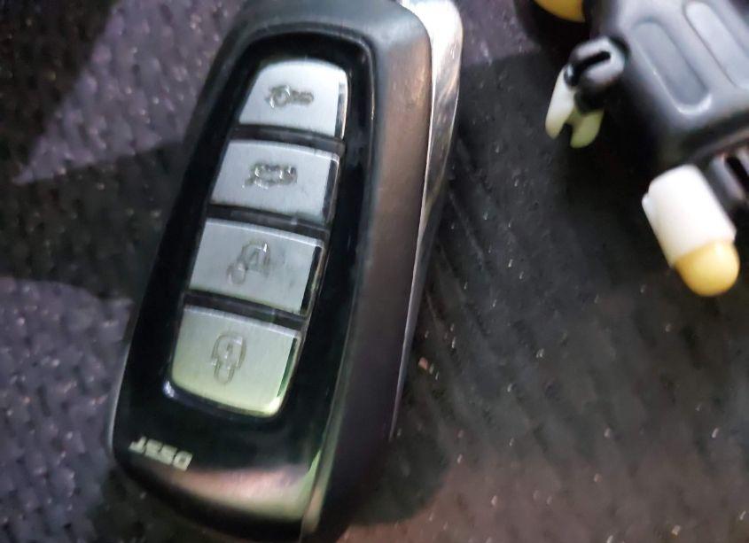 Photo 11 of 2012 Chrysler 200 TOURING (VIN 1C3CCBBB9CN257278)