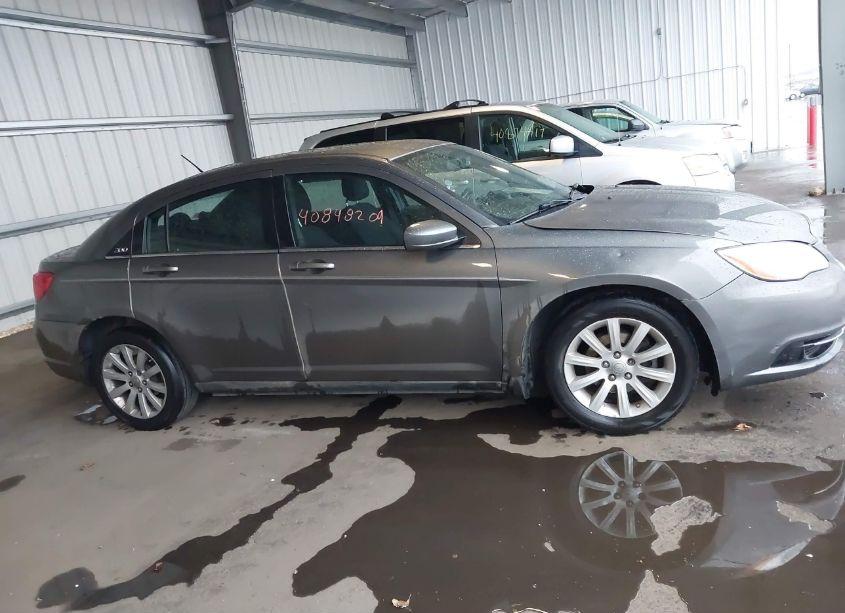 Photo 13 of 2012 Chrysler 200 TOURING (VIN 1C3CCBBB9CN257278)