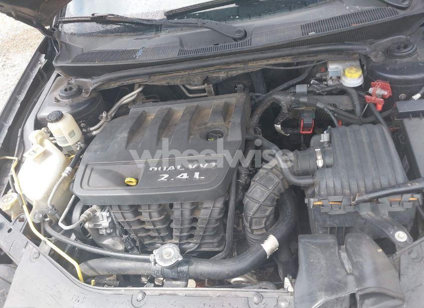 Photo 10 of 2012 Chrysler 200 TOURING (VIN 1C3CCBBB9CN302705)