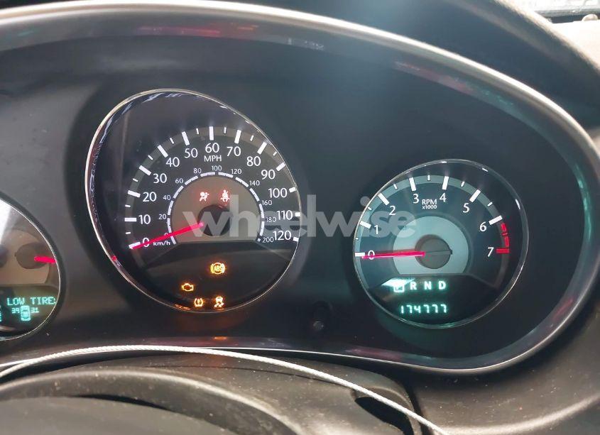 Photo 7 of 2012 Chrysler 200 TOURING (VIN 1C3CCBBB9CN302705)