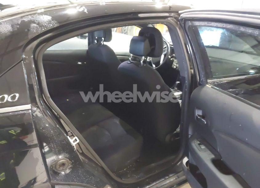 Photo 8 of 2013 Chrysler 200 TOURING (VIN 1C3CCBBB9DN584409)