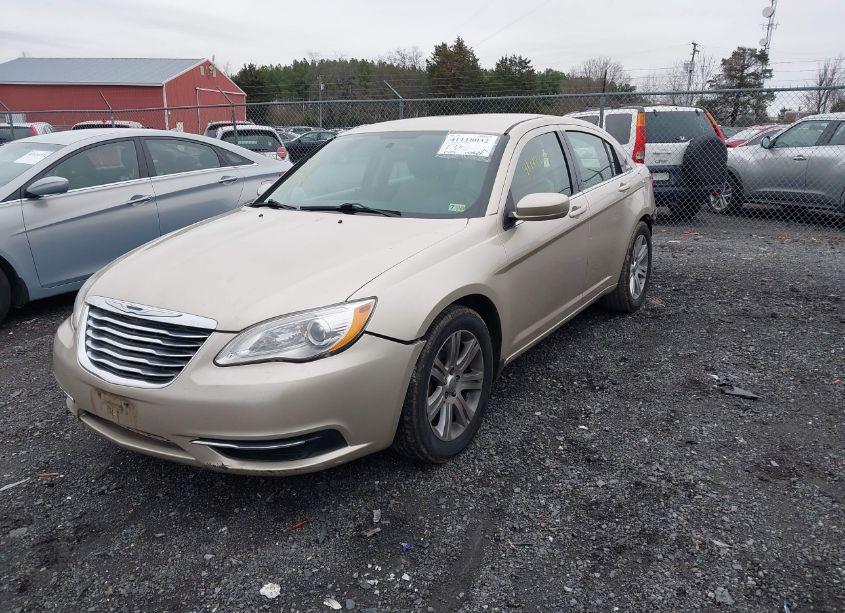 Photo 2 of 2013 Chrysler 200 TOURING (VIN 1C3CCBBB9DN593434)