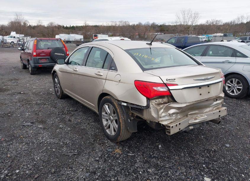 Photo 3 of 2013 Chrysler 200 TOURING (VIN 1C3CCBBB9DN593434)