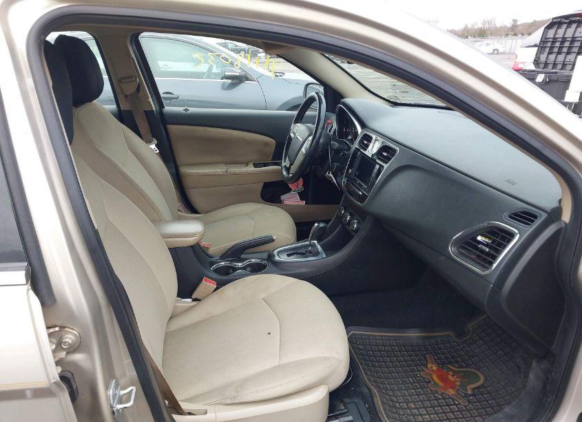 Photo 5 of 2013 Chrysler 200 TOURING (VIN 1C3CCBBB9DN593434)