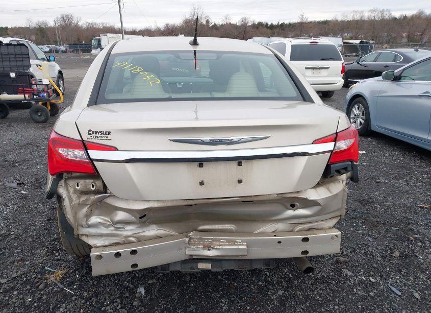 Photo 6 of 2013 Chrysler 200 TOURING (VIN 1C3CCBBB9DN593434)