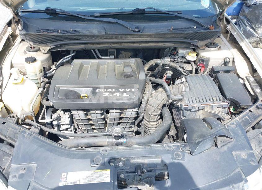 Photo 10 of 2013 Chrysler 200 TOURING (VIN 1C3CCBBB9DN632877)