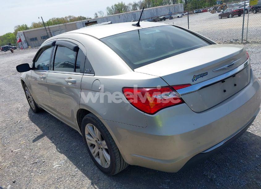 Photo 3 of 2013 Chrysler 200 TOURING (VIN 1C3CCBBB9DN632877)