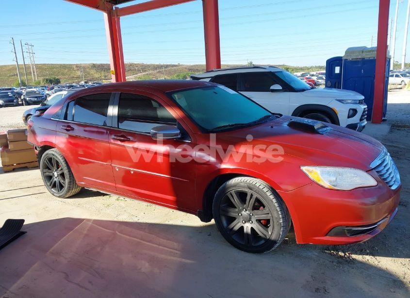 Photo 13 of 2013 Chrysler 200 TOURING (VIN 1C3CCBBB9DN656628)
