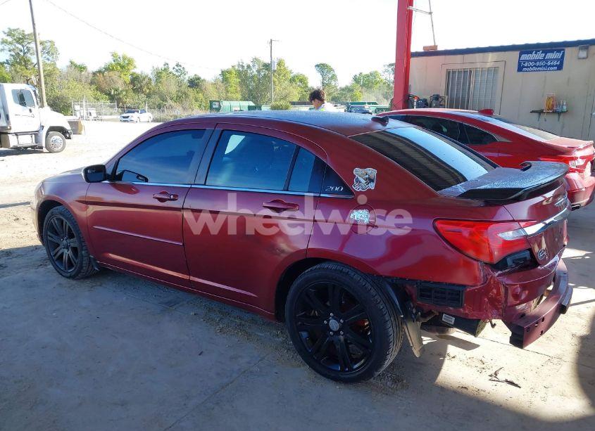 Photo 14 of 2013 Chrysler 200 TOURING (VIN 1C3CCBBB9DN656628)