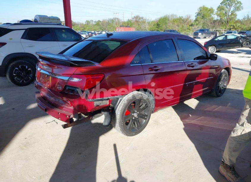 Photo 4 of 2013 Chrysler 200 TOURING (VIN 1C3CCBBB9DN656628)