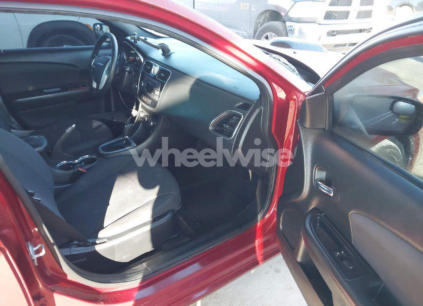 Photo 5 of 2013 Chrysler 200 TOURING (VIN 1C3CCBBB9DN656628)