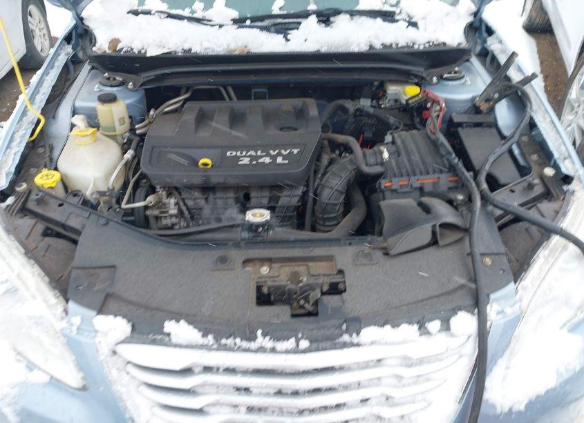 Photo 10 of 2013 Chrysler 200 TOURING (VIN 1C3CCBBB9DN679407)