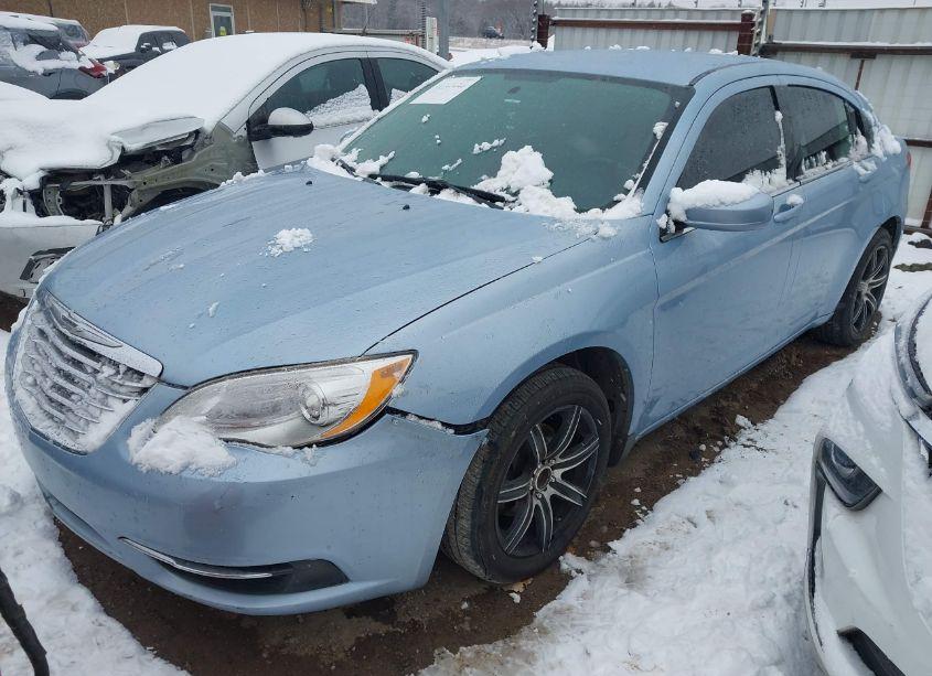 Photo 2 of 2013 Chrysler 200 TOURING (VIN 1C3CCBBB9DN679407)