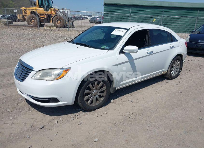 Photo 2 of 2014 Chrysler 200 TOURING (VIN 1C3CCBBB9EN183489)