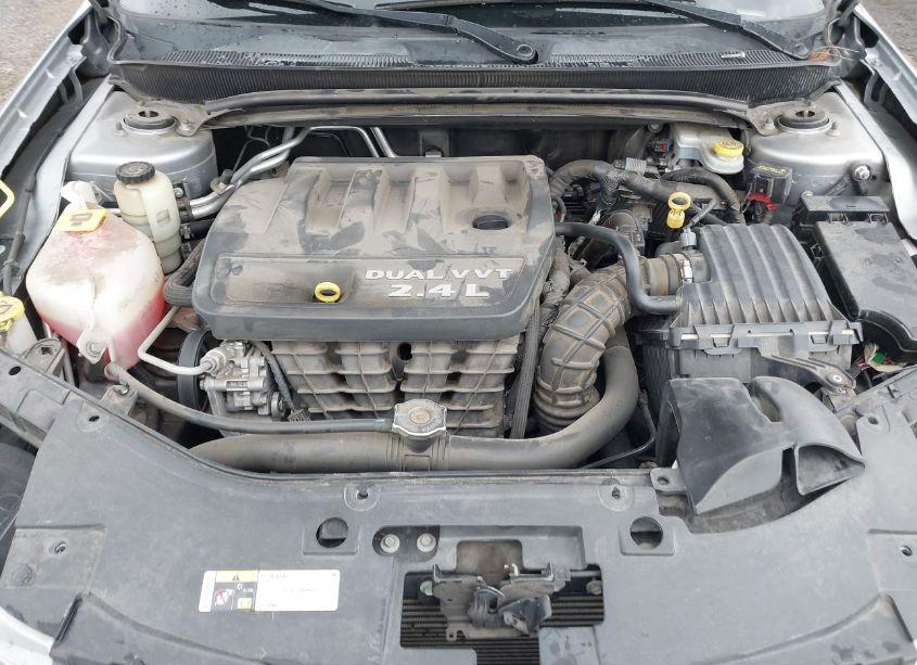 Photo 10 of 2014 Chrysler 200 TOURING (VIN 1C3CCBBB9EN192788)