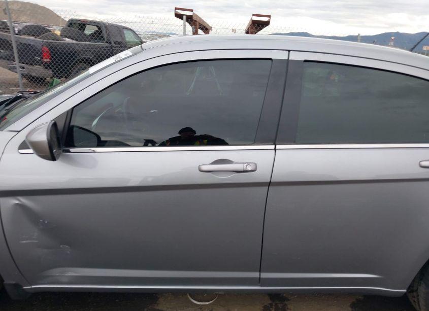 Photo 15 of 2014 Chrysler 200 TOURING (VIN 1C3CCBBB9EN192788)