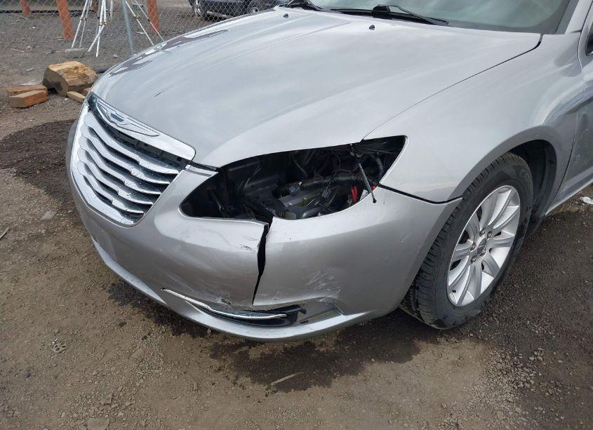 Photo 6 of 2014 Chrysler 200 TOURING (VIN 1C3CCBBB9EN192788)