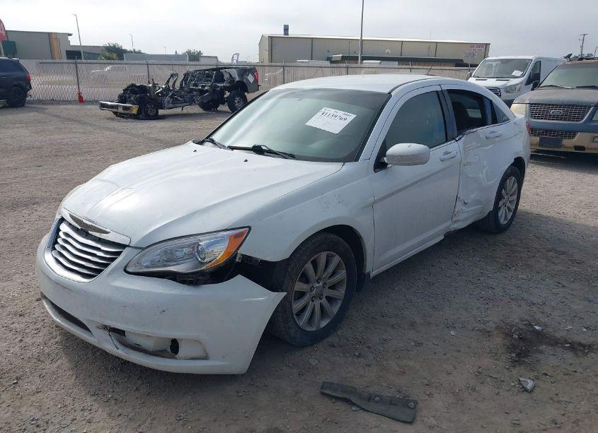 Photo 2 of 2012 Chrysler 200 TOURING (VIN 1C3CCBBBXCN125260)