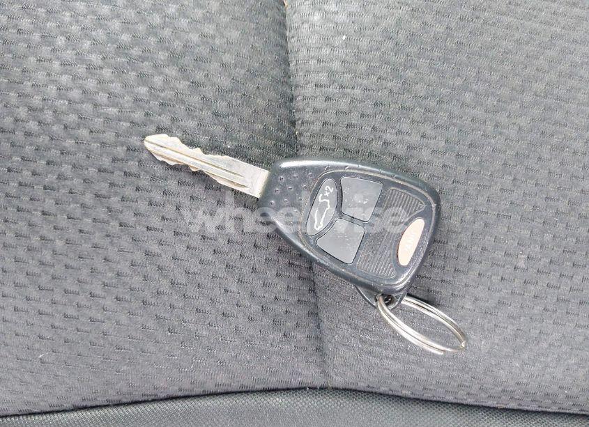 Photo 11 of 2012 Chrysler 200 TOURING (VIN 1C3CCBBBXCN166648)