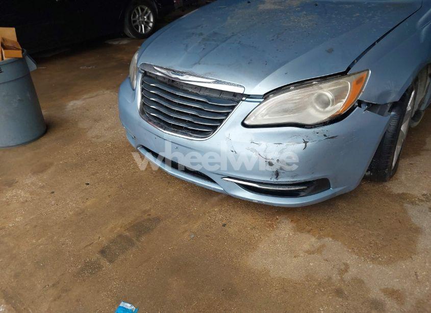 Photo 6 of 2013 Chrysler 200 TOURING (VIN 1C3CCBBBXDN547319)