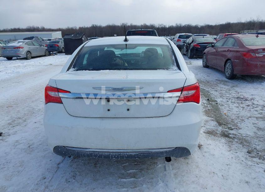 Photo 17 of 2013 Chrysler 200 TOURING (VIN 1C3CCBBBXDN580367)