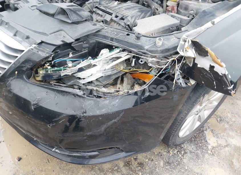 Photo 6 of 2013 Chrysler 200 TOURING (VIN 1C3CCBBBXDN585715)