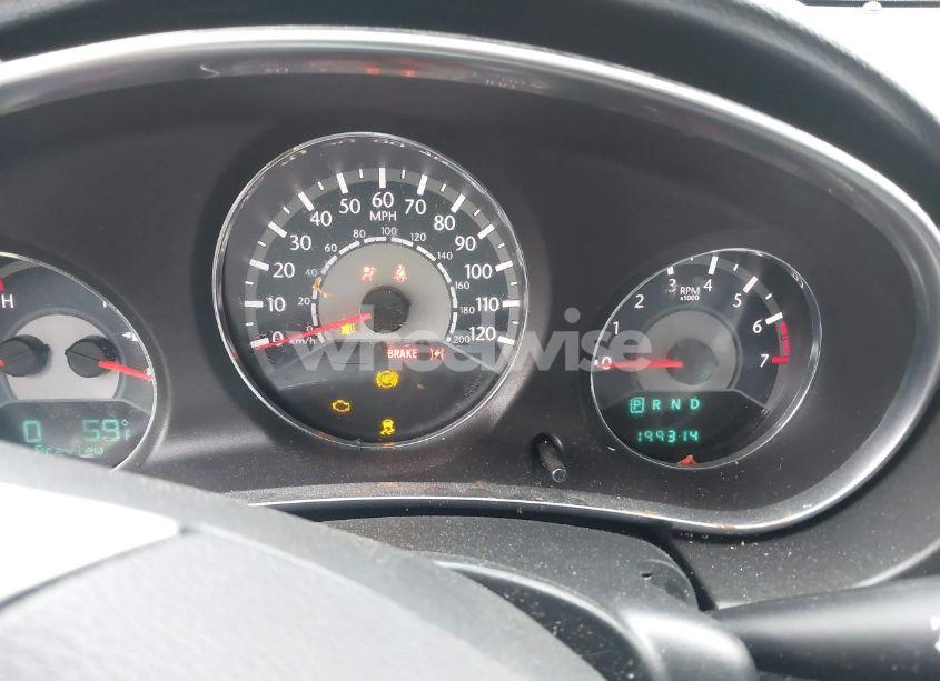 Photo 7 of 2013 Chrysler 200 TOURING (VIN 1C3CCBBBXDN585715)