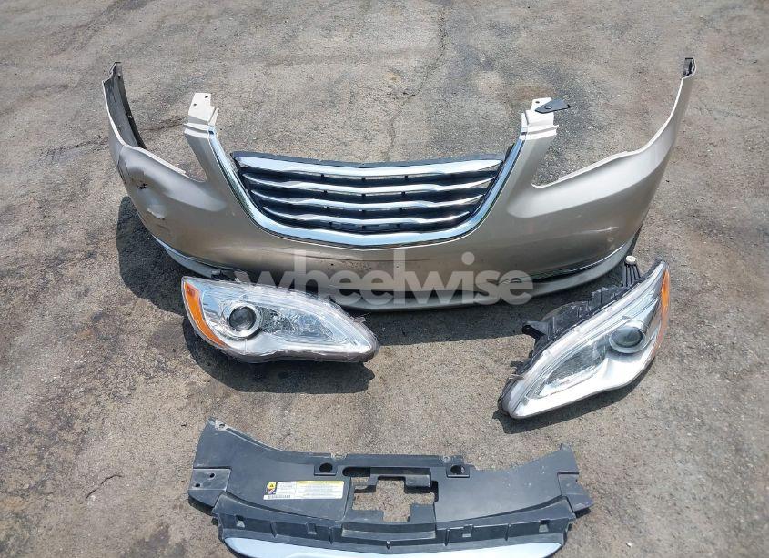 Photo 12 of 2013 Chrysler 200 TOURING (VIN 1C3CCBBBXDN594916)