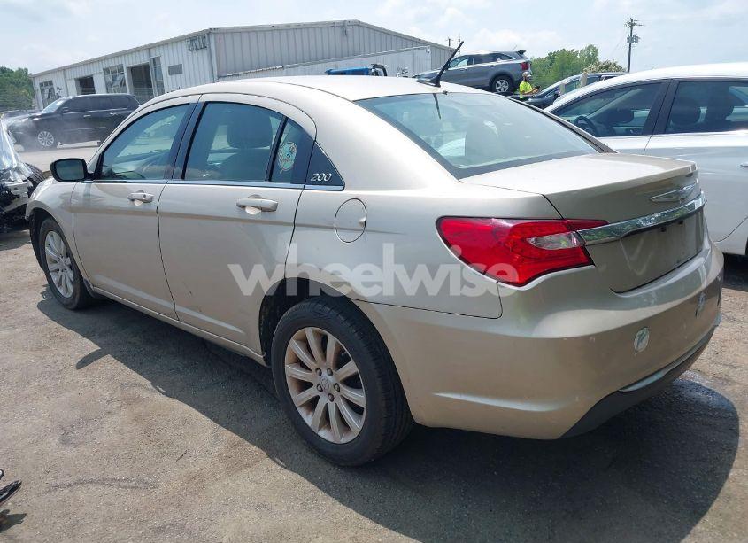 Photo 3 of 2013 Chrysler 200 TOURING (VIN 1C3CCBBBXDN594916)