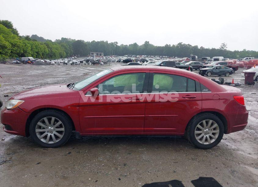 Photo 14 of 2013 Chrysler 200 TOURING (VIN 1C3CCBBBXDN603890)