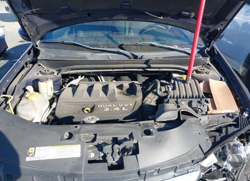 Photo 10 of 2013 Chrysler 200 TOURING (VIN 1C3CCBBBXDN611794)