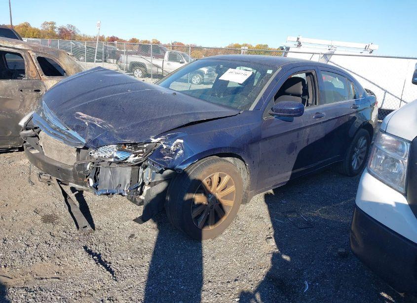 Photo 2 of 2013 Chrysler 200 TOURING (VIN 1C3CCBBBXDN611794)