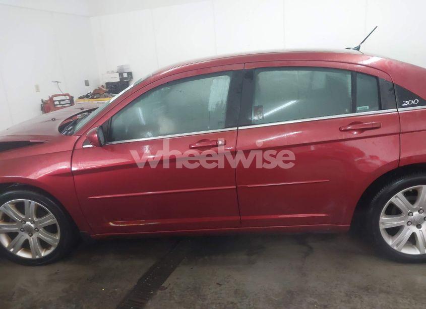 Photo 15 of 2013 Chrysler 200 TOURING (VIN 1C3CCBBBXDN656735)