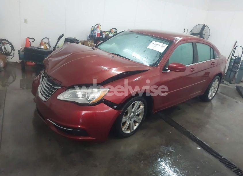 Photo 2 of 2013 Chrysler 200 TOURING (VIN 1C3CCBBBXDN656735)