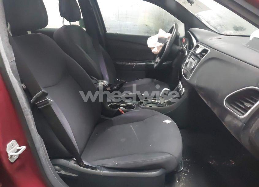 Photo 5 of 2013 Chrysler 200 TOURING (VIN 1C3CCBBBXDN656735)