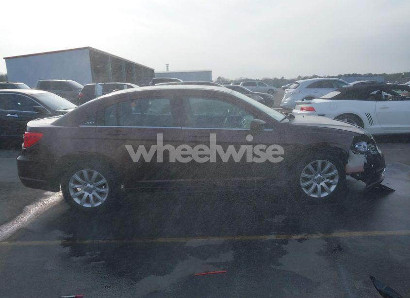 Photo 13 of 2013 Chrysler 200 TOURING (VIN 1C3CCBBBXDN679108)