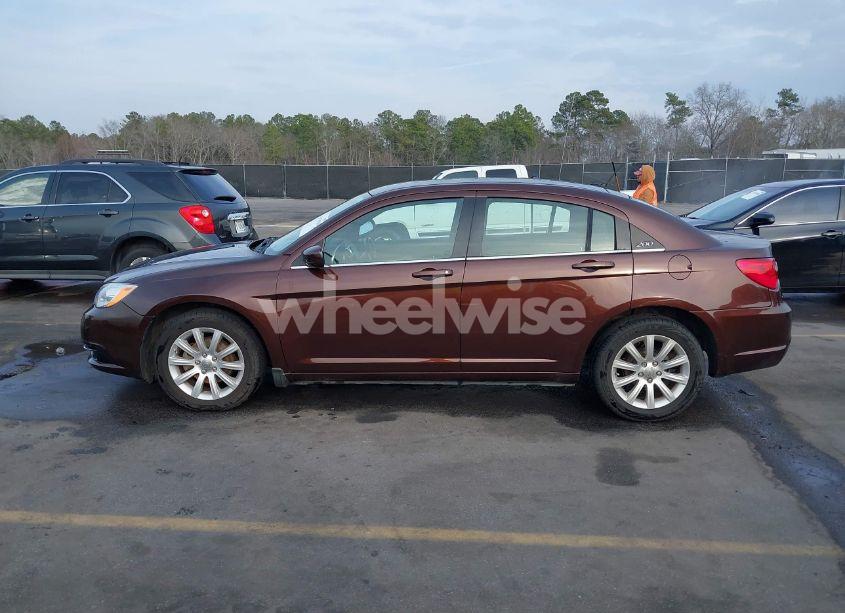 Photo 14 of 2013 Chrysler 200 TOURING (VIN 1C3CCBBBXDN679108)