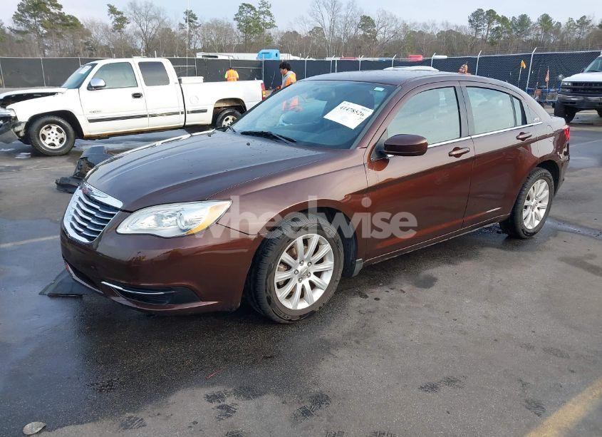 Photo 2 of 2013 Chrysler 200 TOURING (VIN 1C3CCBBBXDN679108)