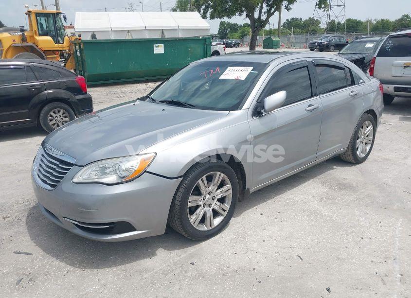 Photo 2 of 2013 Chrysler 200 TOURING (VIN 1C3CCBBBXDN683451)