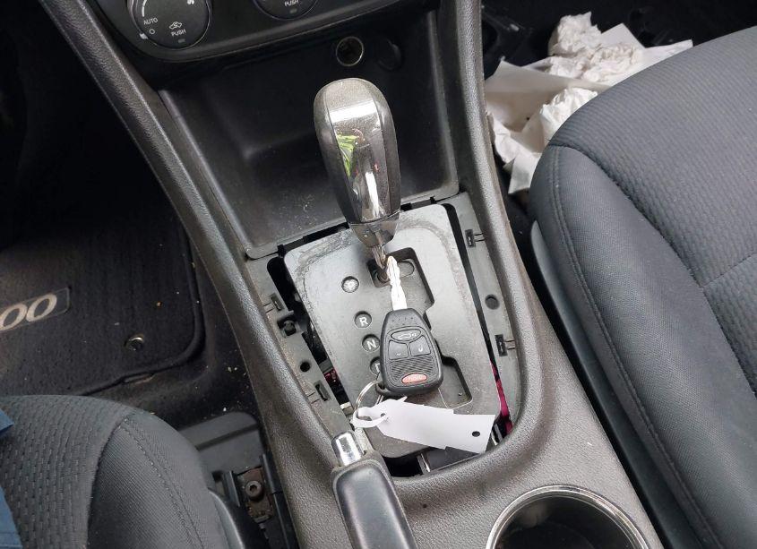 Photo 11 of 2014 Chrysler 200 TOURING (VIN 1C3CCBBBXEN100975)